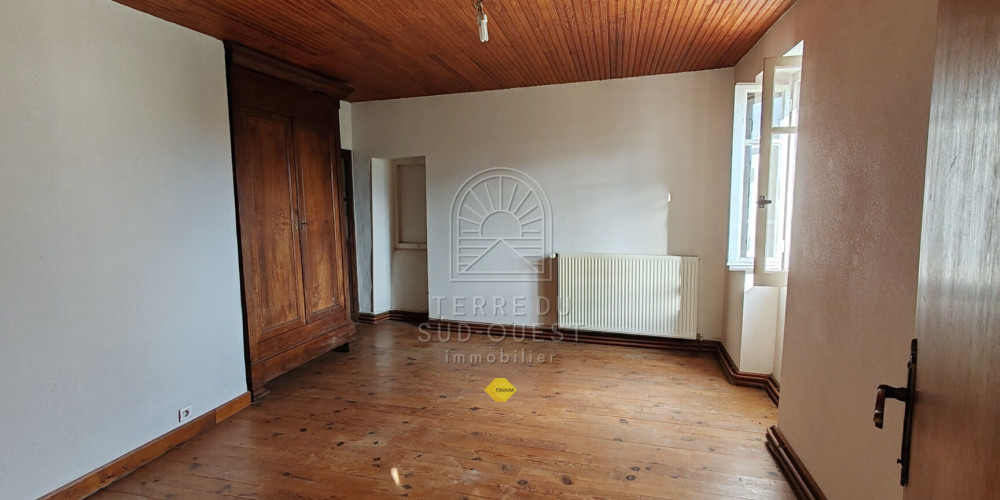 maison à URGONS (40320)