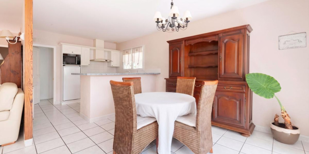 maison à ST PIERRE DU MONT (40280)