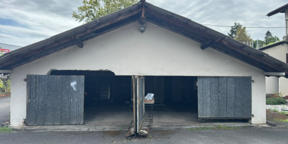 parking à TARNOS (40220)