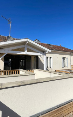 Appartement  POUILLON