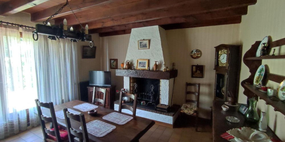 maison à LABATUT (40300)