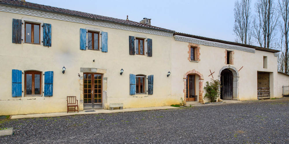 maison à AMOU (40330)