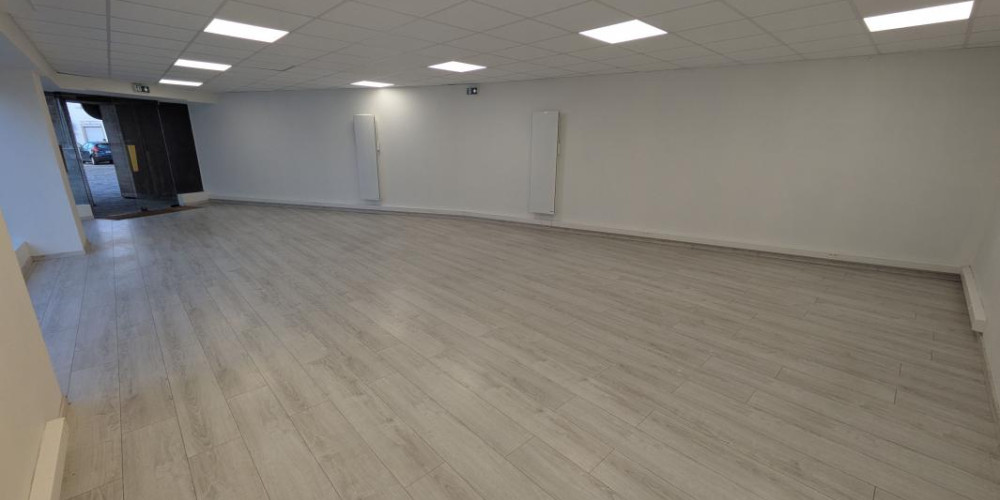 local commercial à ST SEVER (40500)