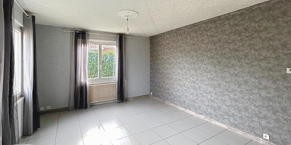 maison à ST PIERRE DU MONT (40280)