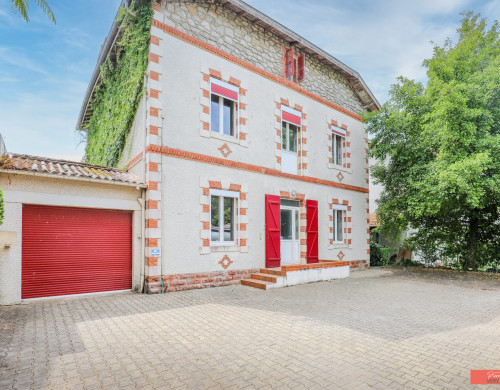 maison  ST MARTIN DE SEIGNANX