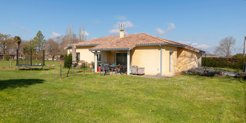 maison à MONTSOUE (40500)