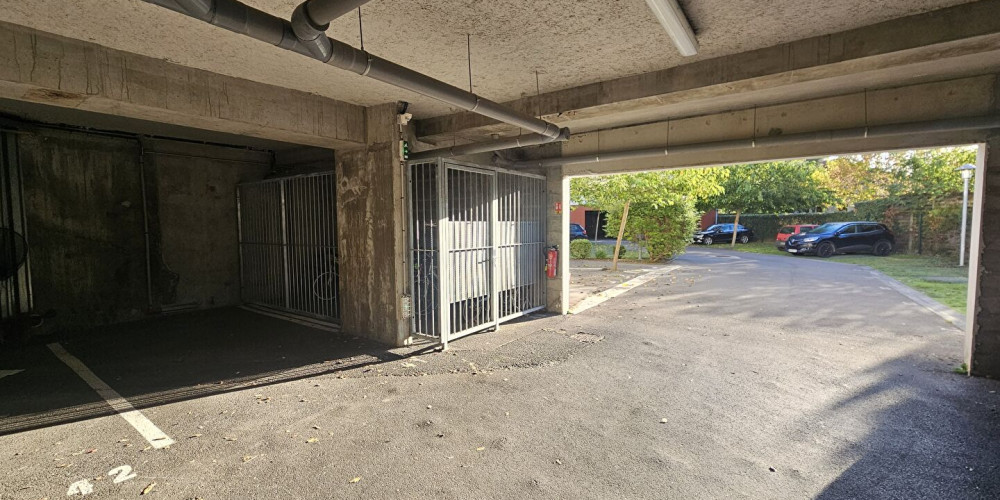 parking à BISCARROSSE (40600)