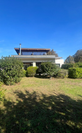 Maison  MEES