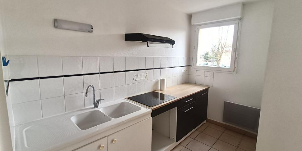 appartement à ST PIERRE DU MONT (40280)