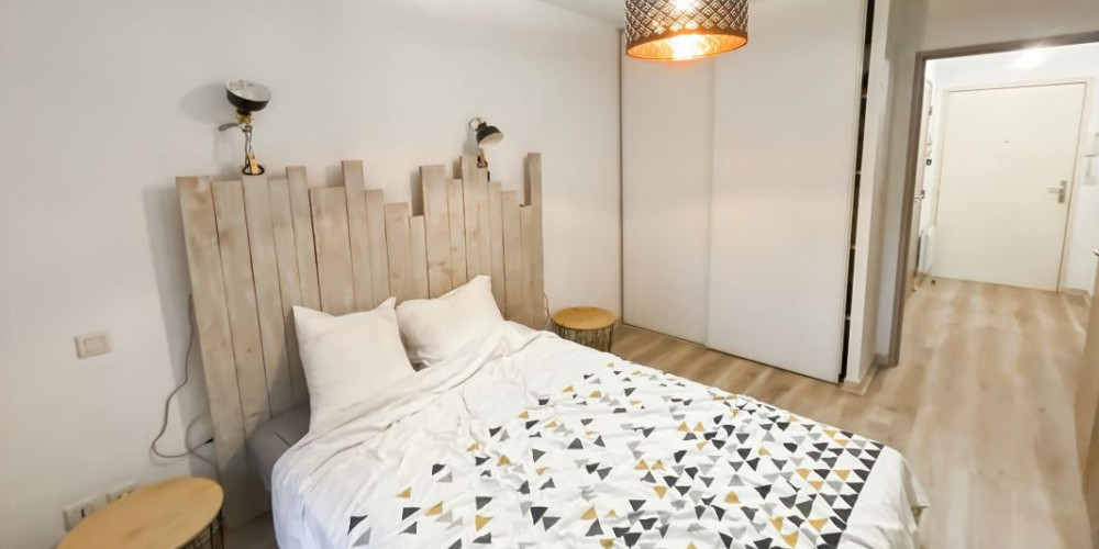 appartement à ST PIERRE DU MONT (40280)