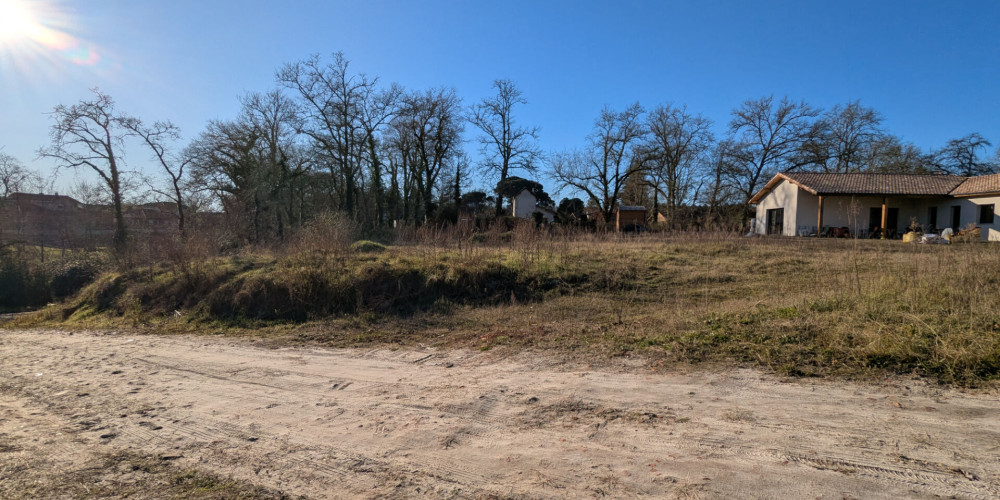 terrain à MONT DE MARSAN (40000)