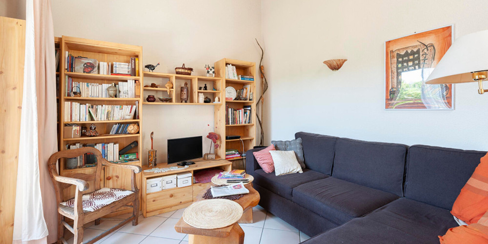appartement à ST PIERRE DU MONT (40280)