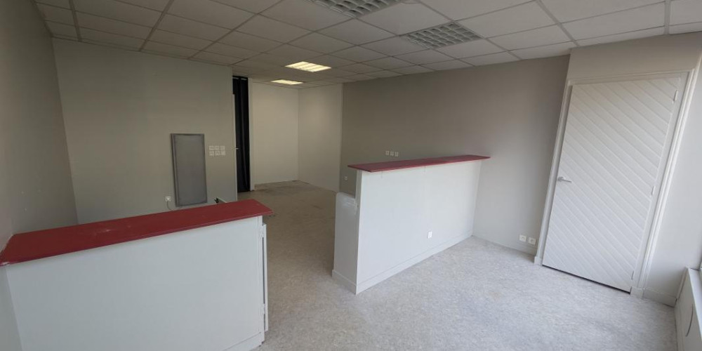 local commercial à ST SEVER (40500)