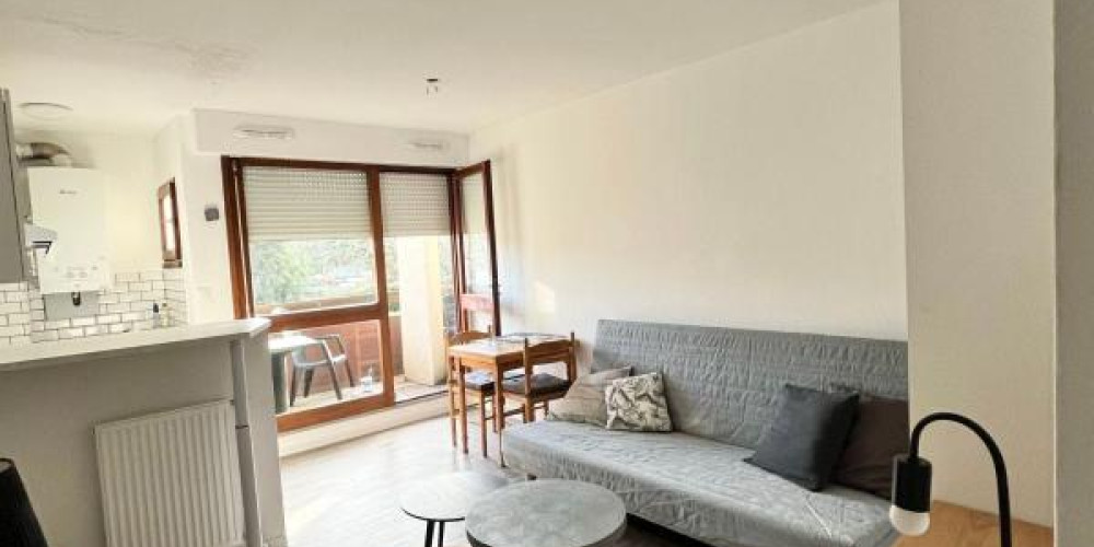 appartement à ST PIERRE DU MONT (40280)