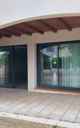 Local commercial  ST PIERRE DU MONT