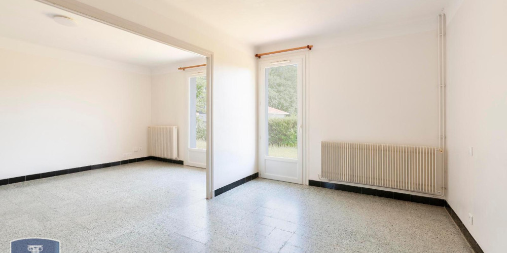 maison à ST PIERRE DU MONT (40280)