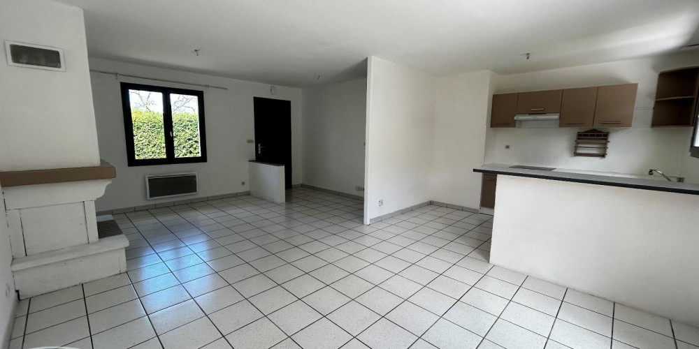 maison à ST PIERRE DU MONT (40280)
