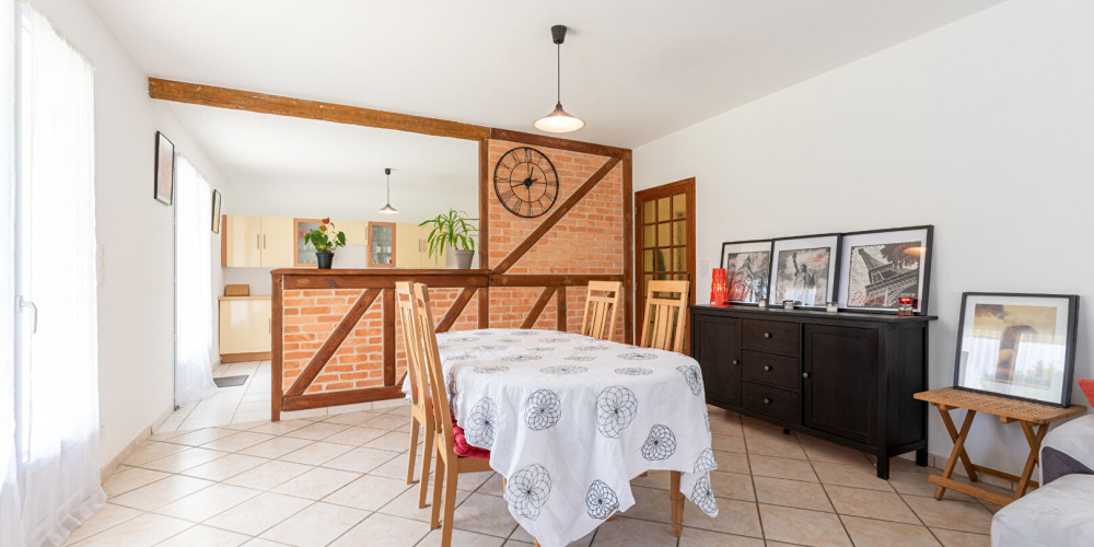 maison à AMOU (40330)
