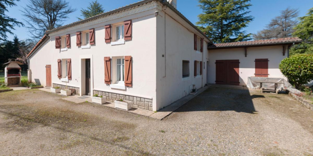 maison à ST SEVER (40500)