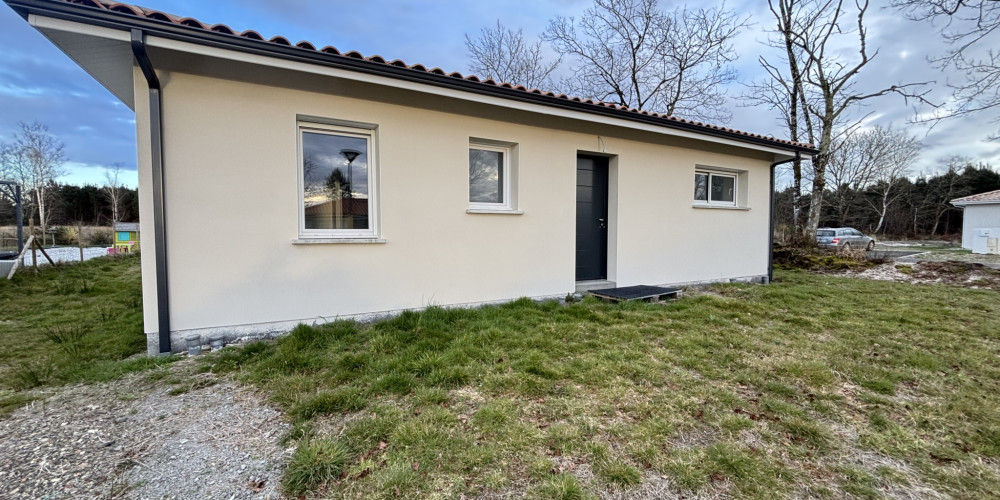 maison à ST AVIT (40090)