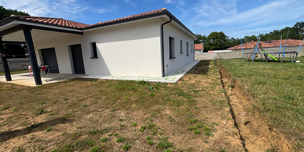 maison à MAZEROLLES (40090)