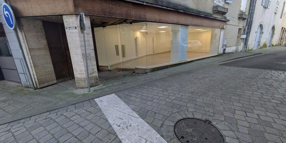 local commercial à ST SEVER (40500)