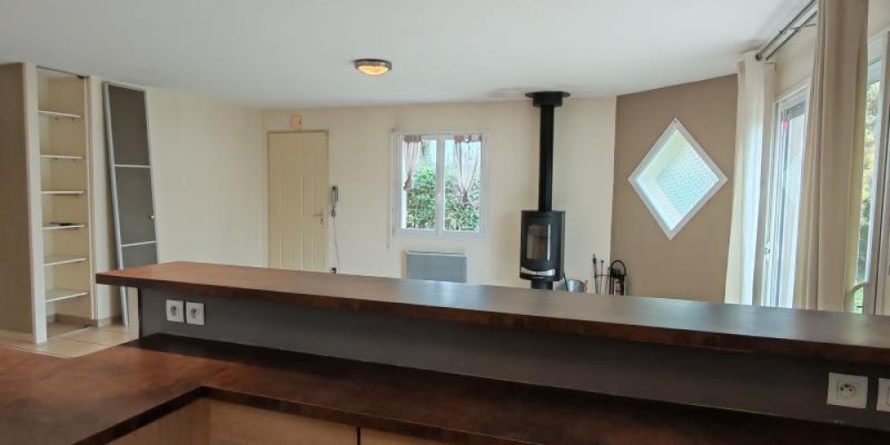 maison à ST PIERRE DU MONT (40280)