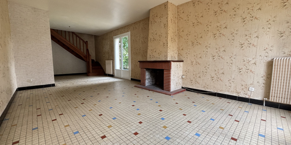 maison à ST PIERRE DU MONT (40280)