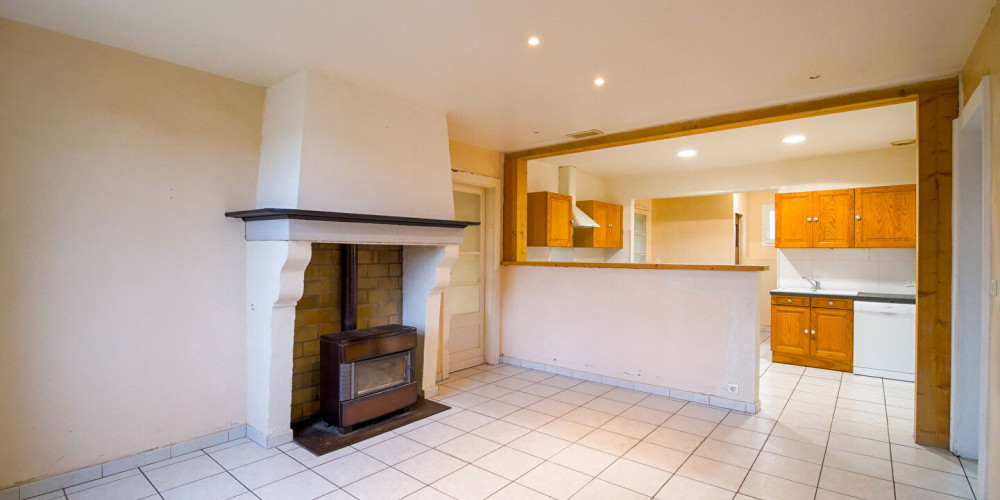 maison à LABOUHEYRE (40210)