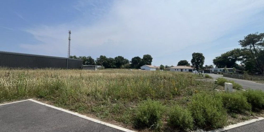terrain à ONDRES (40440)