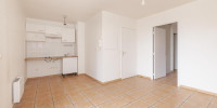 appartement à ST PIERRE DU MONT (40280)