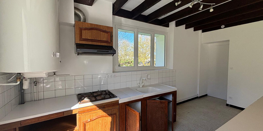 maison à ST PIERRE DU MONT (40280)