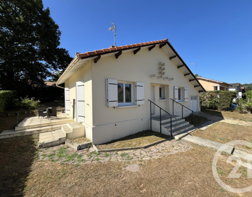 maison  ST PIERRE DU MONT