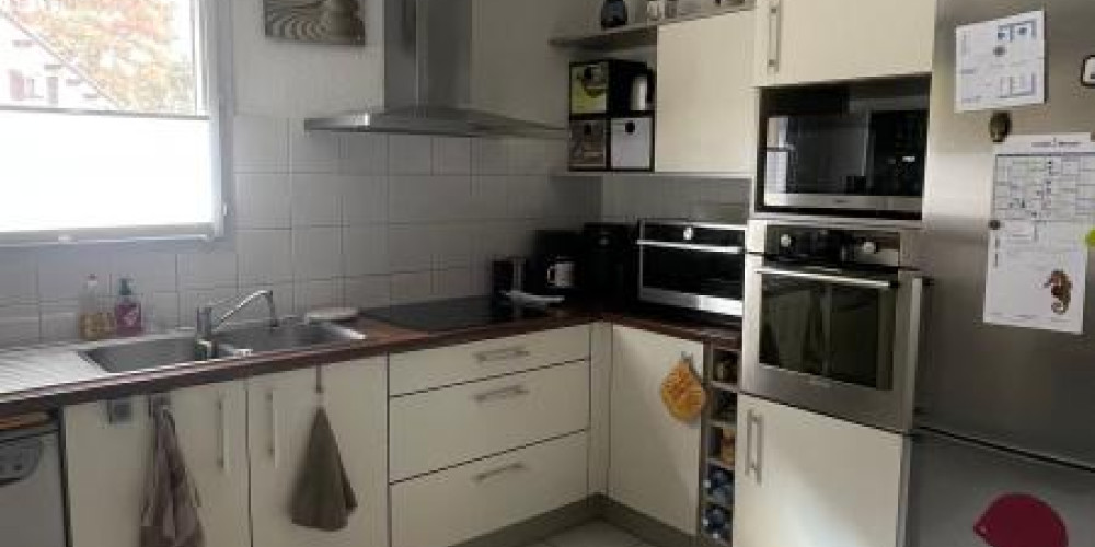 appartement à ST PIERRE DU MONT (40280)