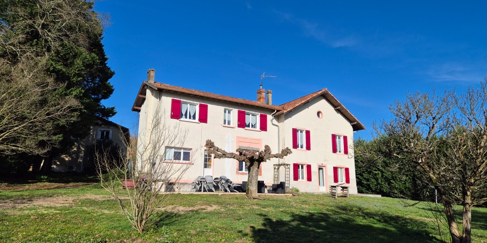 maison à MONTSOUE (40500)