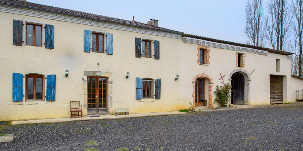 maison à AMOU (40330)