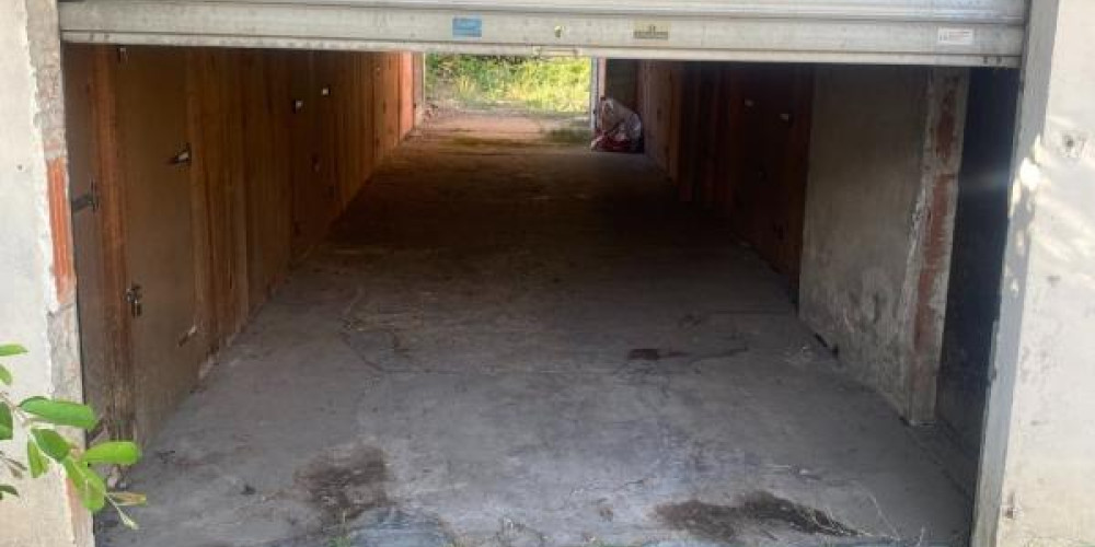 parking à SOUSTONS (40140)