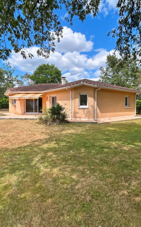 Maison  UCHACQ ET PARENTIS