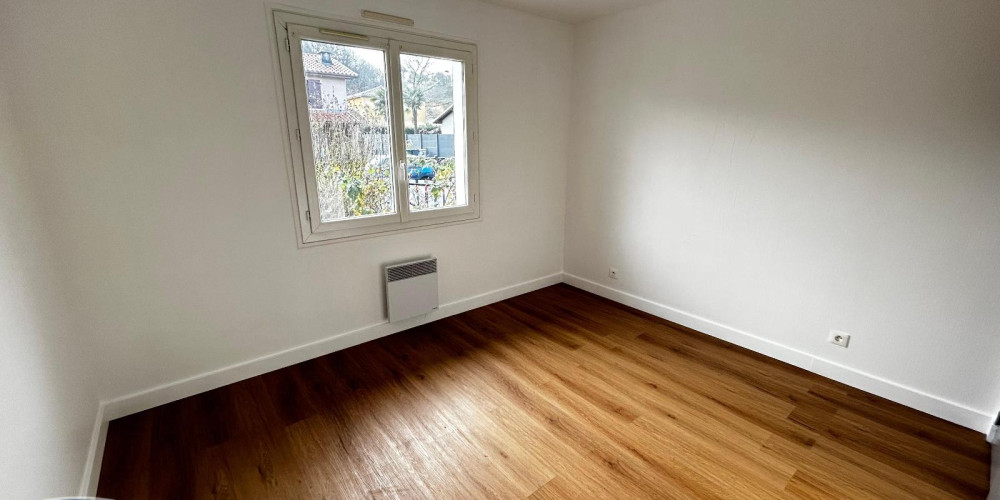 maison à ST PIERRE DU MONT (40280)