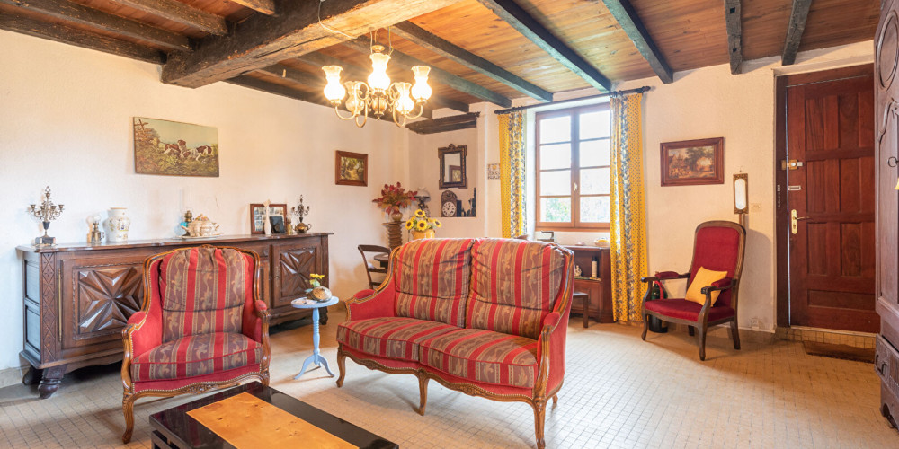 maison à AMOU (40330)