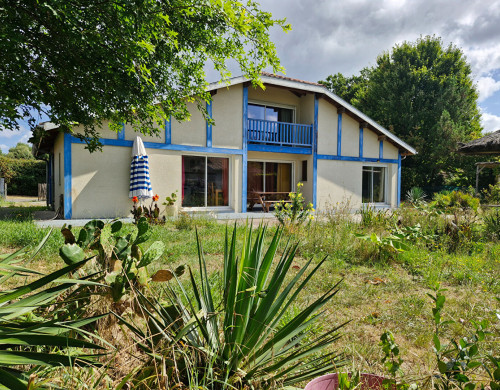 maison  LEON
