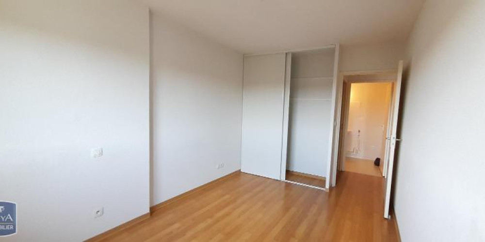 appartement à ST PIERRE DU MONT (40280)