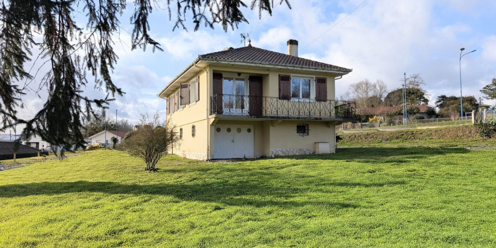 maison à ST SEVER (40500)