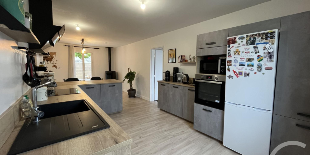 maison à ST PIERRE DU MONT (40280)