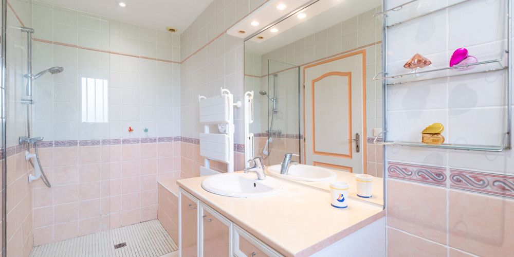 maison à CASTEL SARRAZIN (40330)