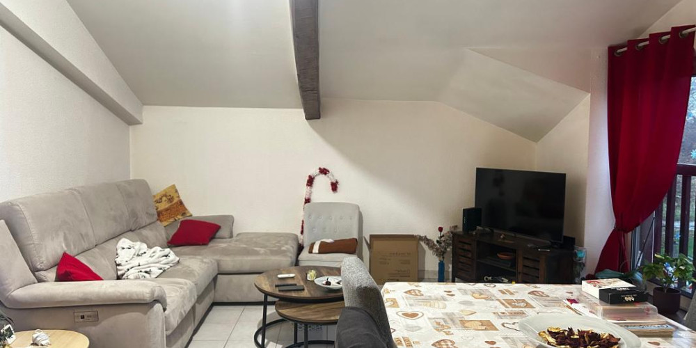 appartement à POMAREZ (40360)