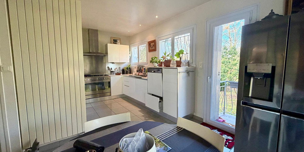 maison à ST PIERRE DU MONT (40280)