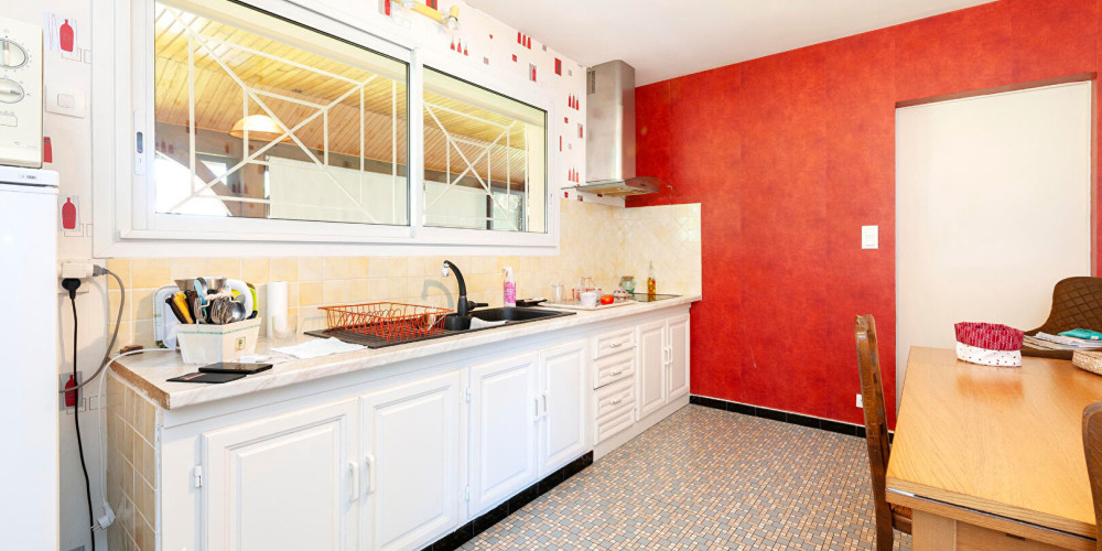 maison à ST PIERRE DU MONT (40280)