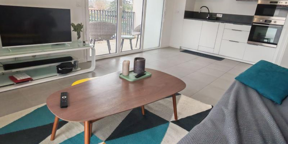 appartement à ST PIERRE DU MONT (40280)