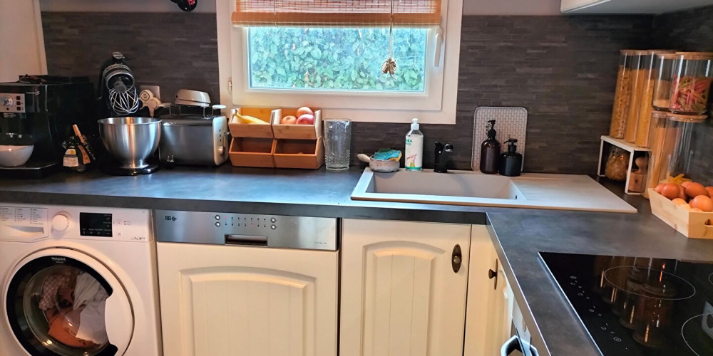appartement à ST PIERRE DU MONT (40280)